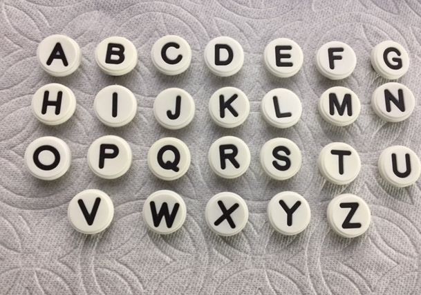 croc letter charms